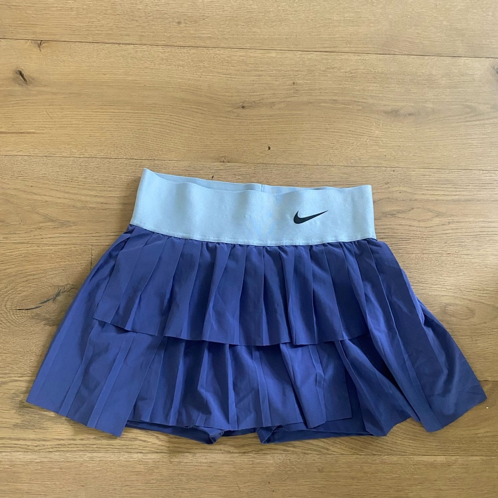 Nikecourt victory advantage pleated tennis skirt